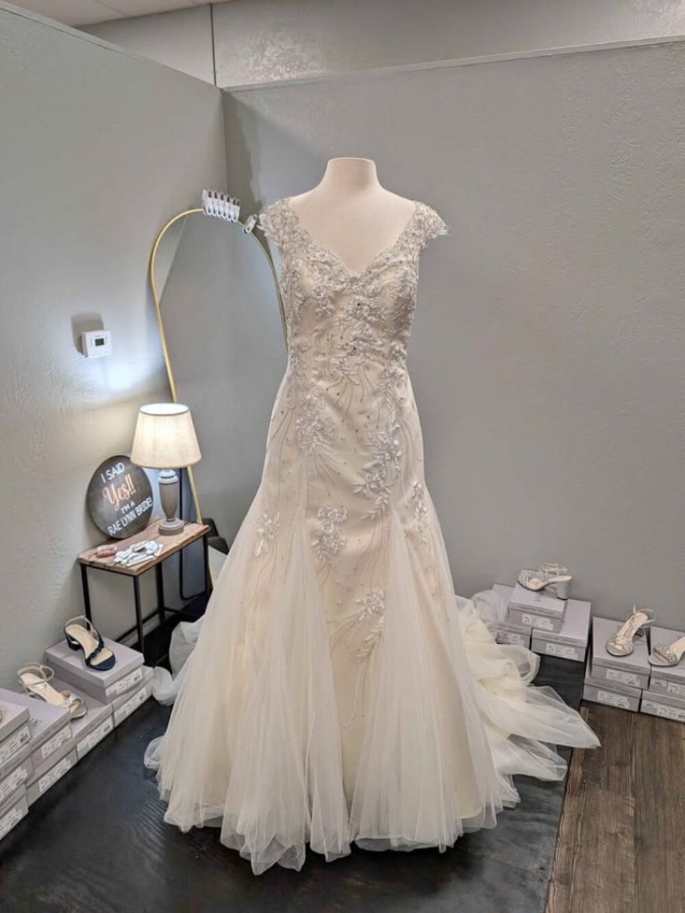 Champagne Colored Fit and Flare Wedding Dress sz bridal 18